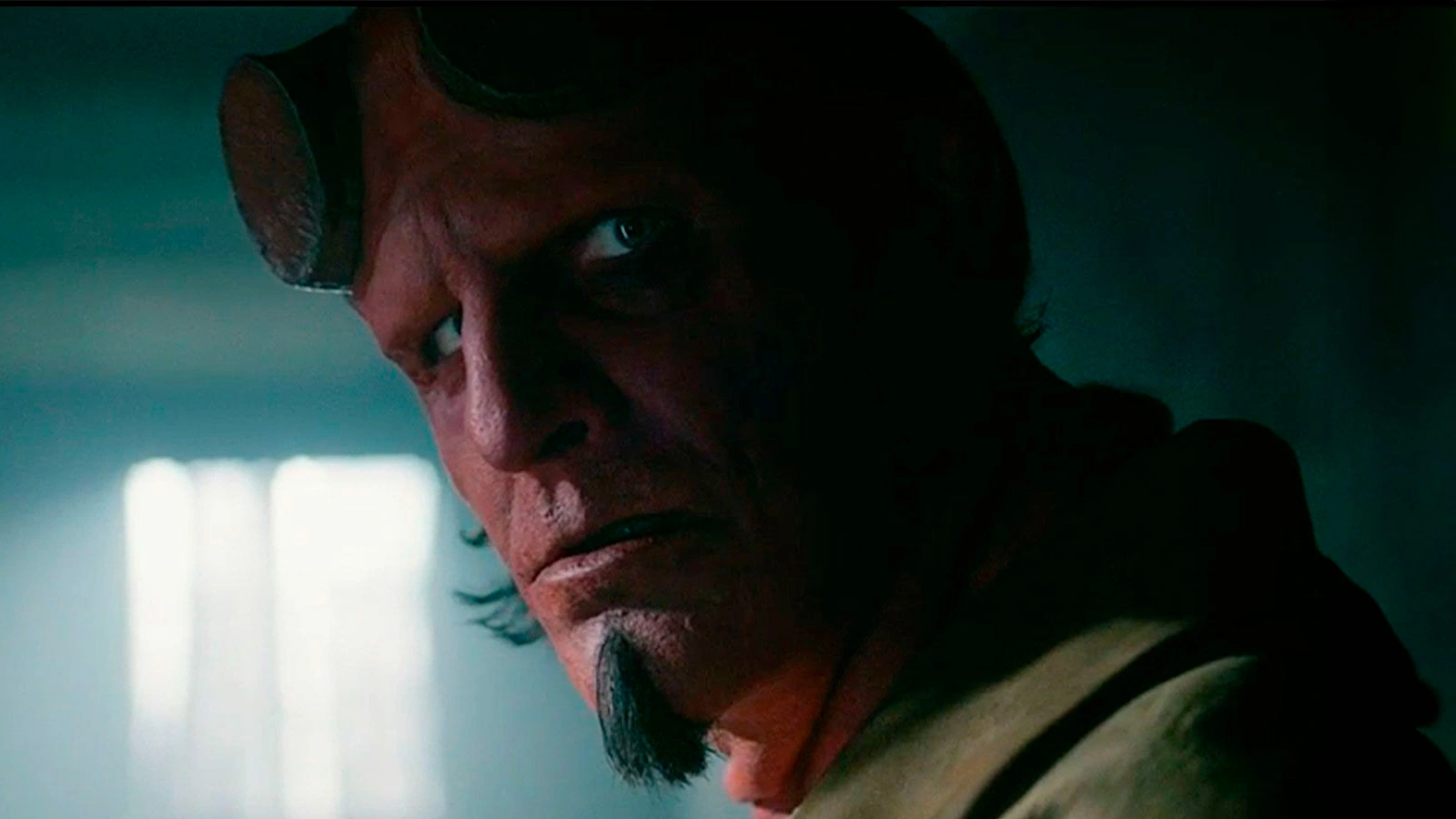 Hellboy_Homem_Torto_Filme_CDL_1600x900_01